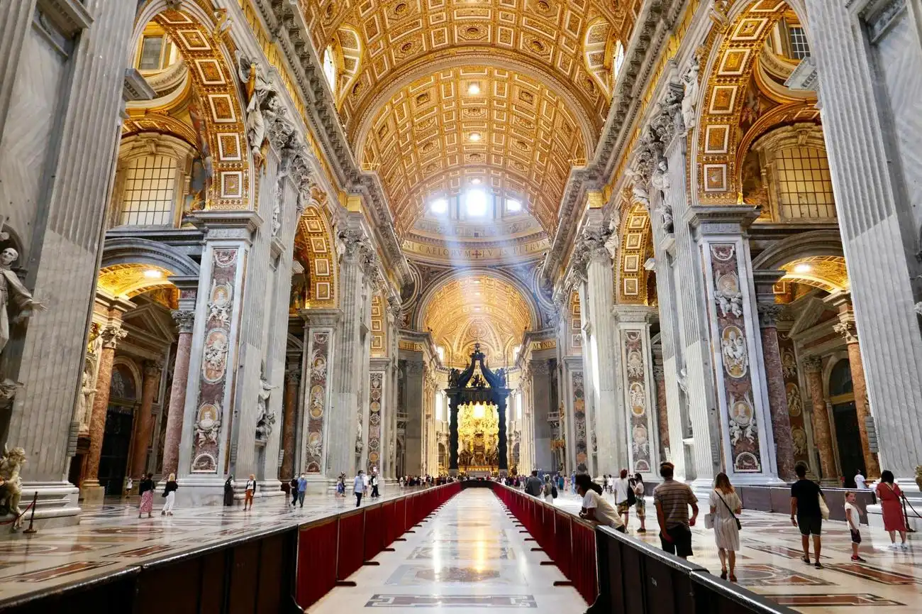 Interior de la Basílica de San Pedro