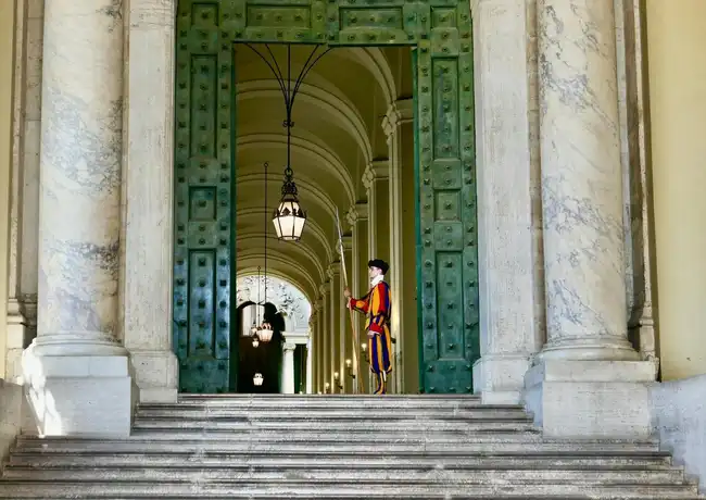 圣彼得大教堂、广场和梵蒂冈石窟：导游讲解, 罗马, 意大利, Vatican City Pass.