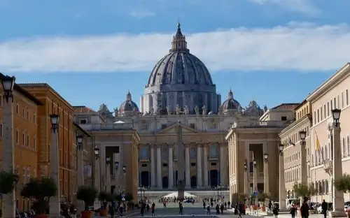 Petersdom, Kuppel und Vatikanische Grotten: Small Group Guided Tour, Rom, Italien, Vatican City Pass.